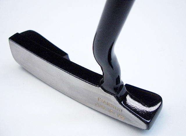 金属焼付塗装実績：ゴルフ パターのヘッド（2012年3月）