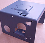 金属焼付塗装実績：変電所遮断機カバー（2010年3月）