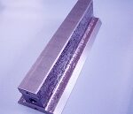 金属焼付塗装実績：カッター部品（2011年10月）